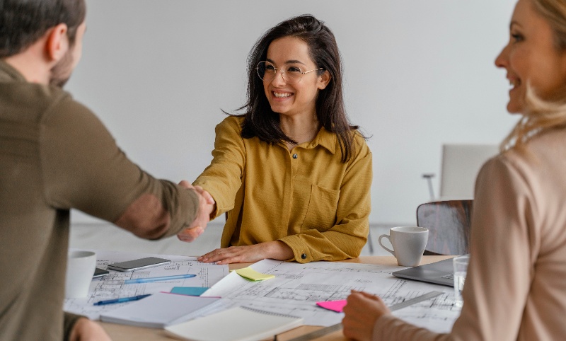 business-people-shaking-hands